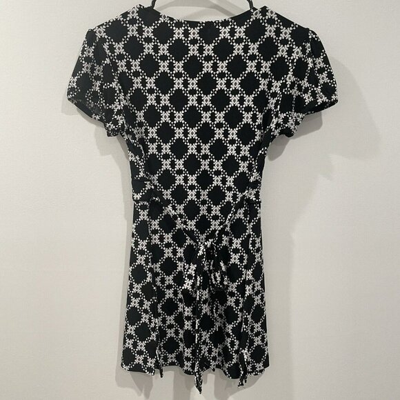 Studio Y Black White Stretchy Waist Tie Short Sleeve Blouse Size Medium M - Picture 6 of 7